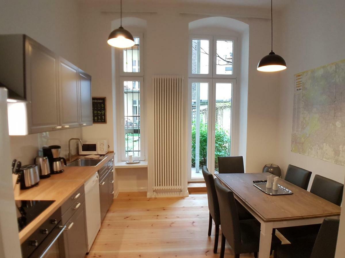 Lang Re By Rockchair Apartments L Superhost Status L 2 Bedrooms Boxspringbeds In City Center - Cozy Family & Business Flair Welcomes You! Berlim Exterior foto