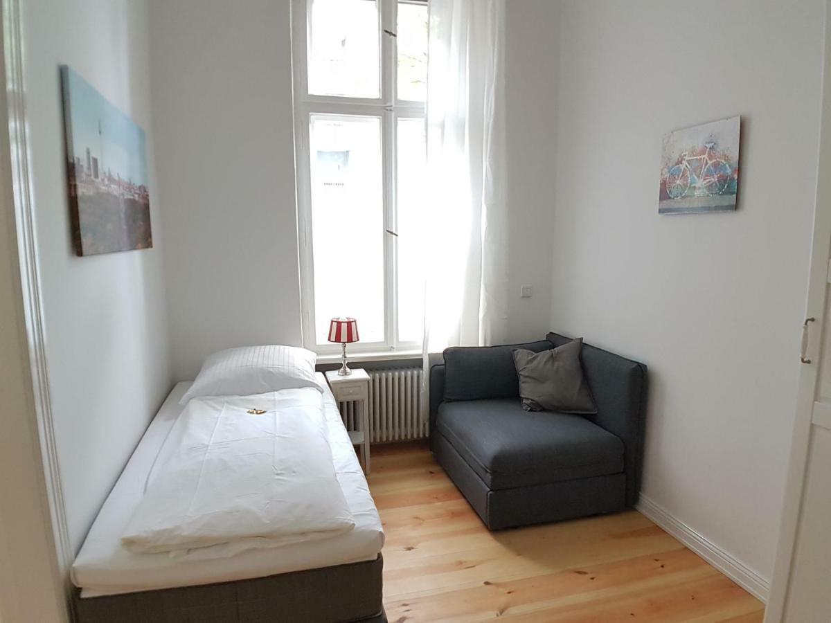 Lang Re By Rockchair Apartments L Superhost Status L 2 Bedrooms Boxspringbeds In City Center - Cozy Family & Business Flair Welcomes You! Berlim Exterior foto