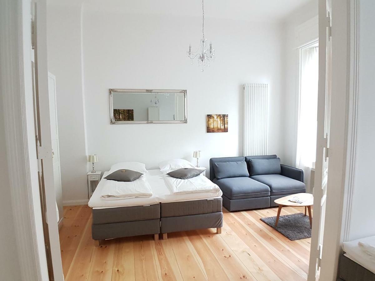 Lang Re By Rockchair Apartments L Superhost Status L 2 Bedrooms Boxspringbeds In City Center - Cozy Family & Business Flair Welcomes You! Berlim Exterior foto