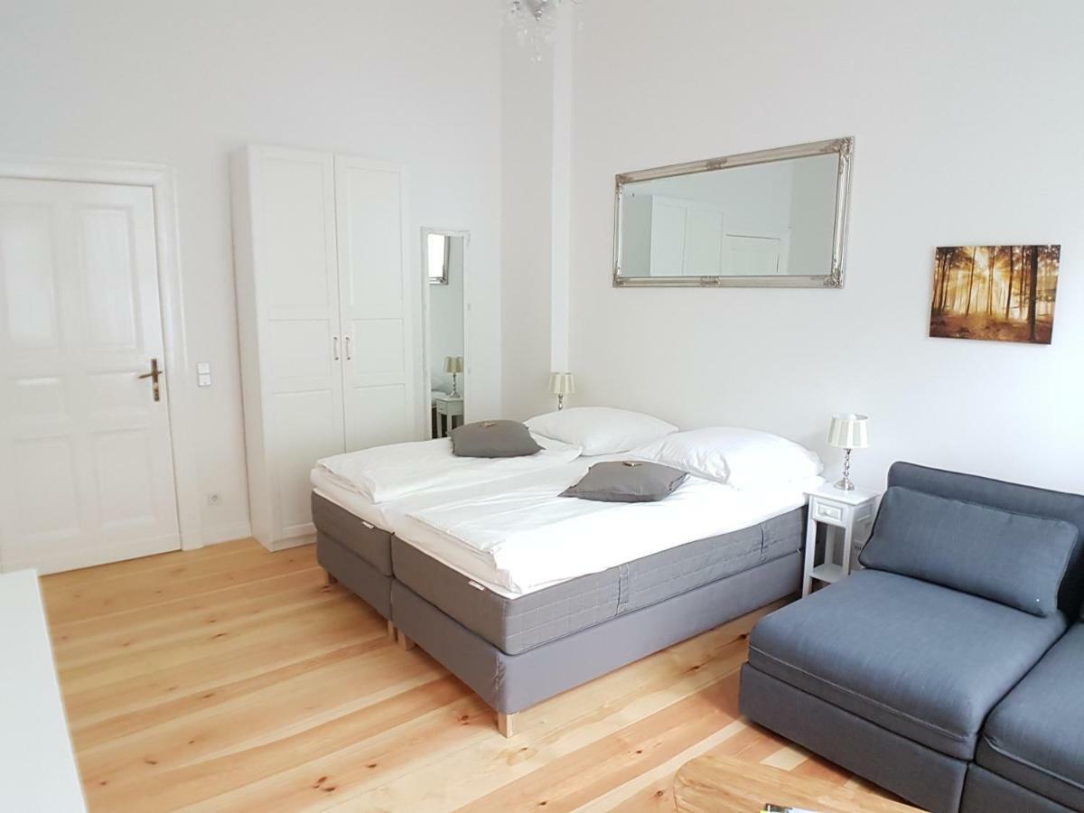 Lang Re By Rockchair Apartments L Superhost Status L 2 Bedrooms Boxspringbeds In City Center - Cozy Family & Business Flair Welcomes You! Berlim Exterior foto